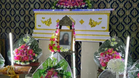 ญาติข้องใจ อดีตครูสาวหายตัวเกือบเดือน พบเป็นศพนอนในรถเก๋งที่ลานจอดรถ รพ.