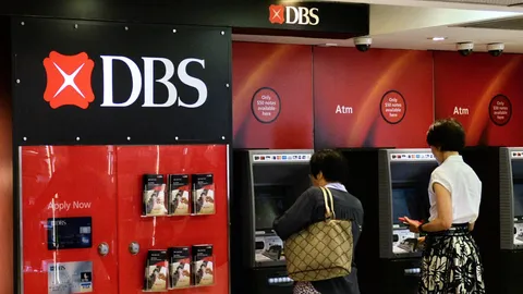 ธนาคารสิงคโปร์ เตรียมเลิกจ้างพนักงาน 4,000 คน  หลัง AI เข้ามาแทนที่มนุษย์