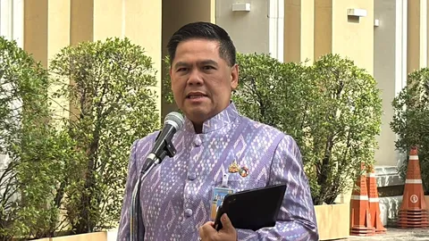 “วราวุธ” กำชับ พม. สำรวจผู้สูงอายุไม่มีสมาร์ทโฟน ก่อนเข้าโครงการรับเงิน 10,000