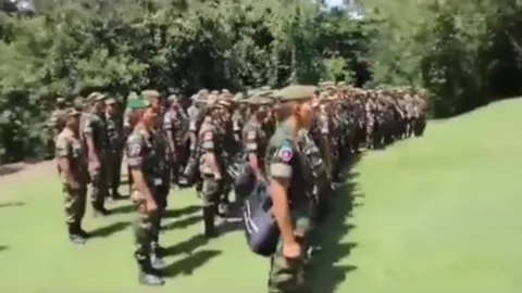 “กองกำลังสุรนารี” ยัน “ทหารกัมพูชา” ร้องเพลงหน้าปราสาทตาเมือนธม เป็นคลิปเก่า