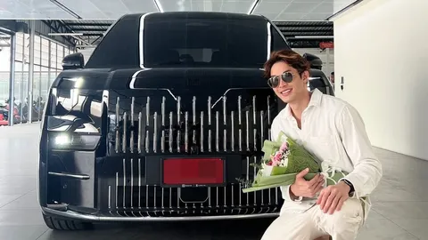 ดีเจมะตูม ถอยรถหรูป้ายแดง เปิดเลขทะเบียนให้เห็นชัดๆ คอหวยแห่ส่องรัวๆ