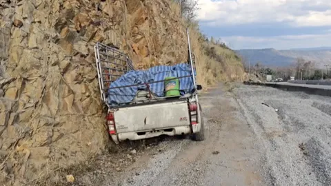 รถขนปุ๋ยเบรกแตก เสียหลักช่วงขาลงเขาโทน ห่างจากจุดรถทัวร์เกิดอุบัติเหตุ 500 ม.