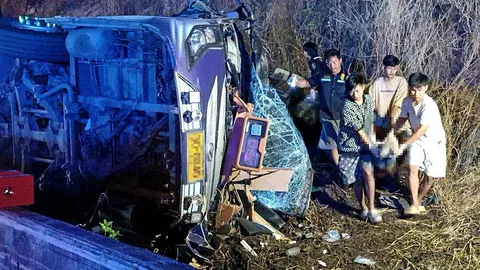 ชนเขาโทน