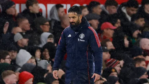 เกิดอะไรขึ้น "แฟนแมนยูฯ" รุมโห่ "อโมริม" แม้เอาชนะอิปสวิช ทั้งที่เหลือ 10 คน