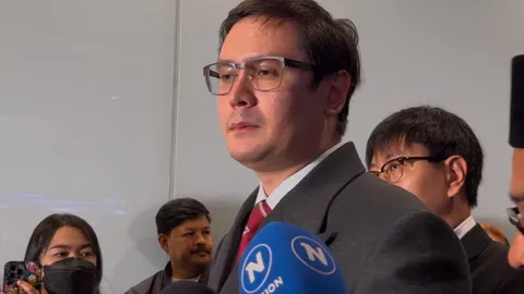 ฝ่ายค้านข้องใจนายกฯ เมินสอบคุณสมบัติต้องห้ามประธาน กสทช.