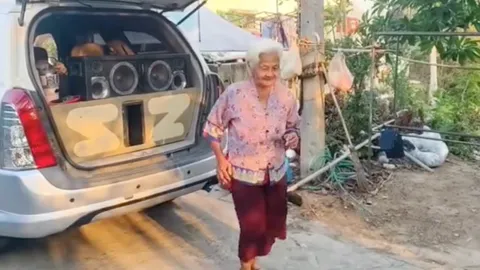 อายุไม่ใช่อุปสรรค "ยายสายแดนซ์" เต้นจัดเต็มจนร้านปิด หลังลูกพาเข้าผับครั้งแรก