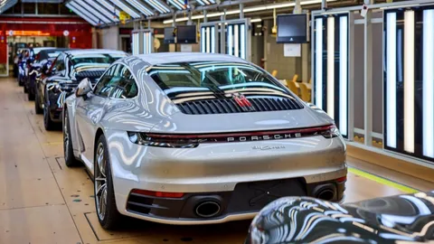 ZUFFENHAUSEN  จุดกำเนิดรถ PORSCHE