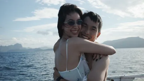 มิ้นต์-ภูผา ควงคู่สวีตที่ทะเล หวานฉ่ำจนเพื่อนสงสัยแอบไปขอกันหรือเปล่า