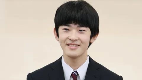 เจ้าชายฮิซาฮิโตะ องค์ชายเล็กแห่งราชวงศ์ญี่ปุ่น เปิดตัวกับสื่อครั้งแรก