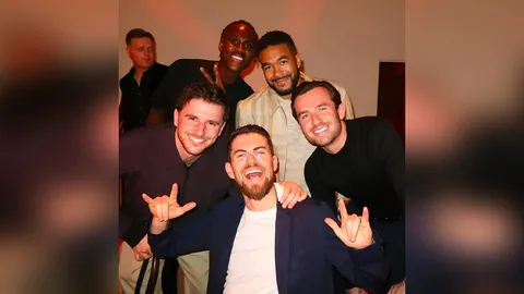 รักกันมากใช่ไหม? แฟนแมนยูฯ สาปส่ง “เมสัน เมาท์” ปาร์ตี้แก๊งเชลซี หลังแมนยูฯ ตกรอบ เอฟเอ คัพ