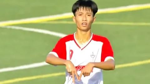 "ชญานนท์"  ดาวยิงเฮเก้อ ฝันเป็นจริง เตรียมเล่นบอลอาชีพ 