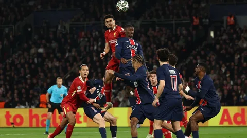 ถึงกับอึ้ง เปิด 3 เรื่องเหลือเชื่อ จากเกม "ลิเวอร์พูล" เฉือน "เปแอสเช" 