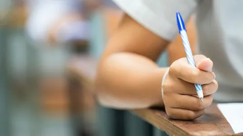 แห่สอบ ม.4 เตรียมอุดมฯสูงสุดรอบ 15 ปี วิทย์-คณิตอัตราแข่งขันมากสุด