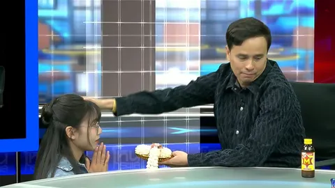 โม นำพวงมาลัยไหว้ขอขมา ประจักษ์ชัย ทำนายห้างร้องไห้ ยอมกลืนเลือดตัวเอง (คลิป)