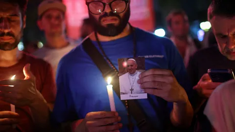 วาติกันเผย โป๊ปฟรานซิสอาการยังทรงตัว ตอบสนองต่อการรักษาได้ดี