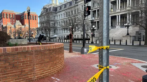 ระทึก ตำรวจลับยิงชายถือปืนใกล้ทำเนียบขาว ยังไม่รู้ชะตากรรม