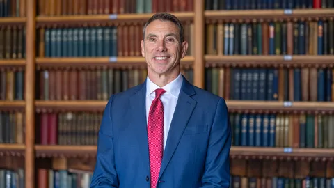 โรงเรียนนานาชาติดัลลิช คอลเลจ กรุงเทพฯ แต่งตั้ง อดัม กิบสัน เป็นครูใหญ่ผู้ก่อตั้ง