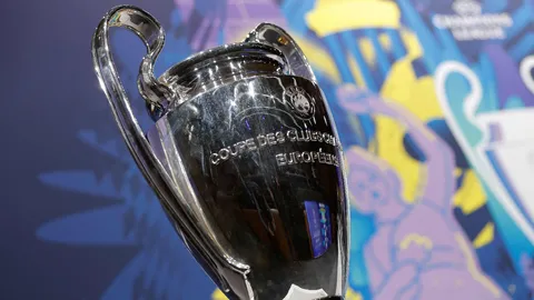 พลิกโผหลายทีม "ซูเปอร์คอม" ทำนายเต็งแชมป์ UCL ล่าสุด เปิดโปรแกรมเดือดรอบ 8 ทีม