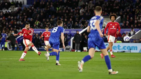 ผลบอล แมนยู เฮสนั่น บุกถล่ม เลสเตอร์ ซิตี้ ศึกพรีเมียร์ลีก