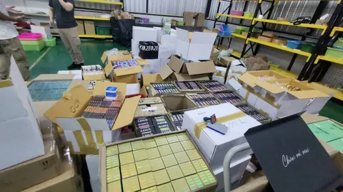 เปิดปฏิบัติการ ทลายเครือข่ายบุหรี่ไฟฟ้า ซุกโกดัง ห่างโรงพักไม่ถึง 200 เมตร