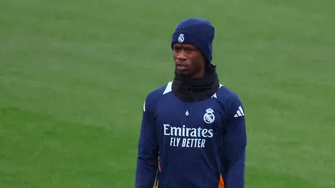 ลือสนั่น "กามาวิงกา" เลือกทีมใหม่แล้ว หลังมีข่าวกับ ลิเวอร์พูล-แมนฯ ซิตี้