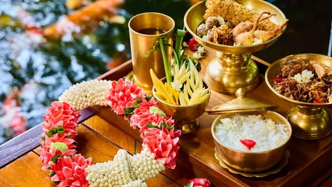 ชวนชิมข้าวแช่ 5 ร้านดัง เมนูพิเศษเฉพาะหน้าร้อนเท่านั้น