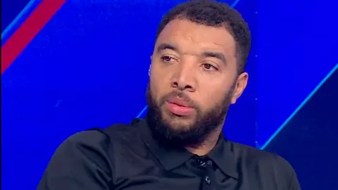 อดีตหอก EPL ยัน 1 สตาร์ดัง "ลิเวอร์พูล" ไม่ใช่แข้งระดับโลก เทียบ "โรนัลดินโญ-อาซาร์-ซัวเรซ"