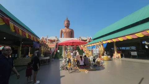 ป้าพาหลานแก้บน "หลวงพ่อสมหวัง" หลังอาการป่วยดีขึ้น ได้เลขเด็ดติดมือกลับไปลุ้น