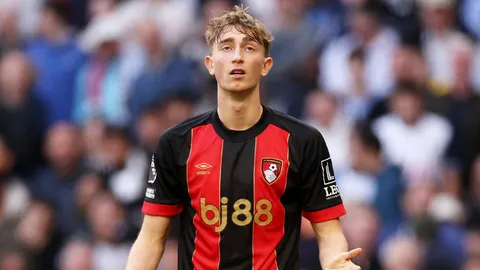 ลิเวอร์พูลเจอกว้าขวางคอ! เปิดชื่ออีกหนึ่งบิ๊กทีมร่วมวงล่า "ดีน เฮาเซน" แถมพ่อเป็นแฟนบอล