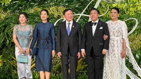 ชื่นมื่น “ทักษิณ” ร่วมฉลองมงคลสมรส “จักรภพ-สุไพรพล” คนการเมืองแห่ยินดี