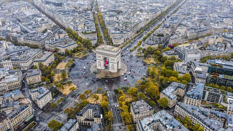 ชาวปารีสโหวตเห็นชอบ เพิ่มถนนคนเดินอีก 500 สาย ลดปัญหามลพิษ