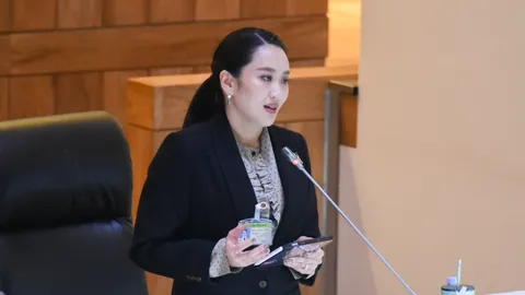 นายกฯ ยันไร้ดีลปีศาจ ไม่ว่ารัฐบาลไหนพ่อก็กลับไทย- “โรม” โต้ ไม่เคยเป็นพันธมิตร (คลิป)