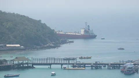 เรือบรรทุก LPG เกยตื้นเกาะล้าน รับเป็นความผิดกัปตัน ยันไม่พบก๊าซรั่วไหล