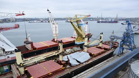 รัสเซีย-ยูเครนตกลงหยุดยิงในทะเลดำ เปิดทางปลอดภัยให้เรือพาณิชย์