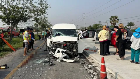 รถตู้ทีมงานยูทูบเบอร์ดัง ชนท้ายรถพ่วง เจ็บ 7 ราย ขณะไปถ่ายงาน