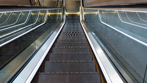 ครม. กำหนดบันไดเลื่อน ทางเลื่อนอัตโนมัติ ต้องได้มาตรฐานอุตสาหกรรมใหม่