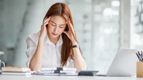 5 ลักษณะของ “อาการปวดหัว” กำลังบอกอะไรเราอยู่