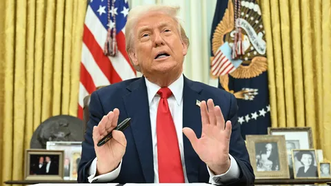 ทรัมป์เผยเรื่องที่จะฝืนรัฐธรรมนูญเป็นปธน.สมัยที่ 3 ไม่ใช่เรื่องล้อเล่น เพราะมันมีวิธีอยู่