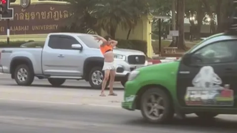 สำนึกผิดแล้ว "น้องเสือดาว" ทำคอนเทนต์เต้นกลางแยกไฟแดง เข้าพบ ตร. ขอโทษชาวเลย