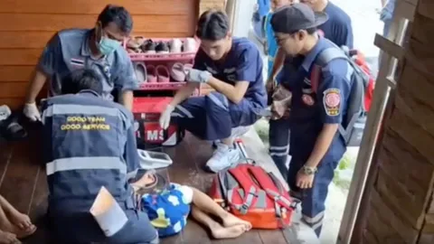 ด.ญ. 4 ขวบ รื้อปืนปากกาพ่อเลี้ยงมาประกอบเล่น ปืนลั่นกระสุนเจาะต้นขา 