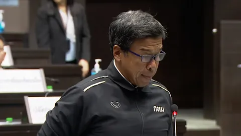 "ชัชชาติ" แจงในสภา กทม. ขออย่าใช้ "เสียชีวิตหมดแล้ว" ชี้ญาติยังมีความหวัง