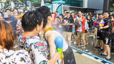    "ททท.-คิง เพาเวอร์”จัดเต็ม มหาสงกรานต์ลุ้นไทยติด1ใน10สุดยอดเฟสติวัลโลก
