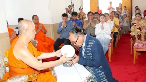 เมืองสุขสยาม ไอคอนสยาม จัดใหญ่ ชวนสรงน้ำสงกรานต์ "หลวงพ่อพระอัฏฐารส"