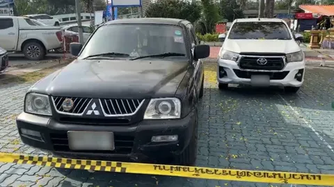 หนุ่มคว้าปืนยิงดับ คนขับกระบะปาดหน้า อ้างคู่กรณีจงใจชน ขู่เรียกเงิน-ทำร้าย