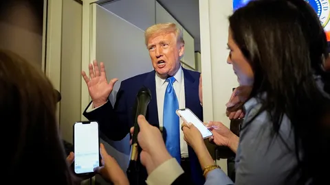 หุ้นสหรัฐฯ เปิดตลาดร่วงหนัก ทรัมป์ย้ำ อดทนแล้วความยิ่งใหญ่จะตามมา