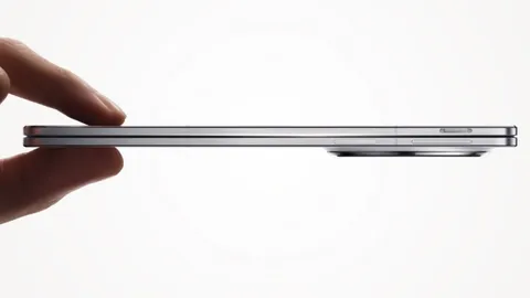 OPPO เปิดตัว Find N5 สมาร์ตโฟนจอพับ เน้นความบางเบา ประสิทธิภาพสูง และ Watch X2 ชูฟีเจอร์สุขภาพ