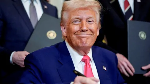 ชาวอเมริกันรู้สึกอย่างไรกับนโยบายต่างประเทศของโดนัลด์ ทรัมป์?