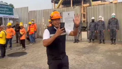 ผู้ว่าฯ ชัชชาติ เผยข่าวดีได้เครน 1 พันตัน สนับสนุนภารกิจค้นหาผู้สูญหายตึก สตง.ถล่ม