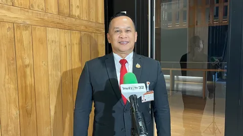 “อนุสรณ์” ซัด “ไฮโซเก๊” คนใน พท. ไม่มีใครรู้จัก กำลังหาต้นทางมาร่วมงานพรรคได้ยังไง