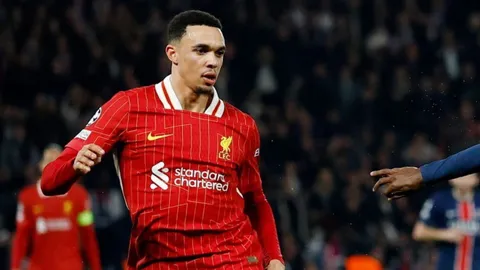 นักข่าวดังรายงานสถานการณ์ "เทรนต์" หลัง "ซาลาห์-ฟาน ไดค์" ใกล้ต่อสัญญาใหม่